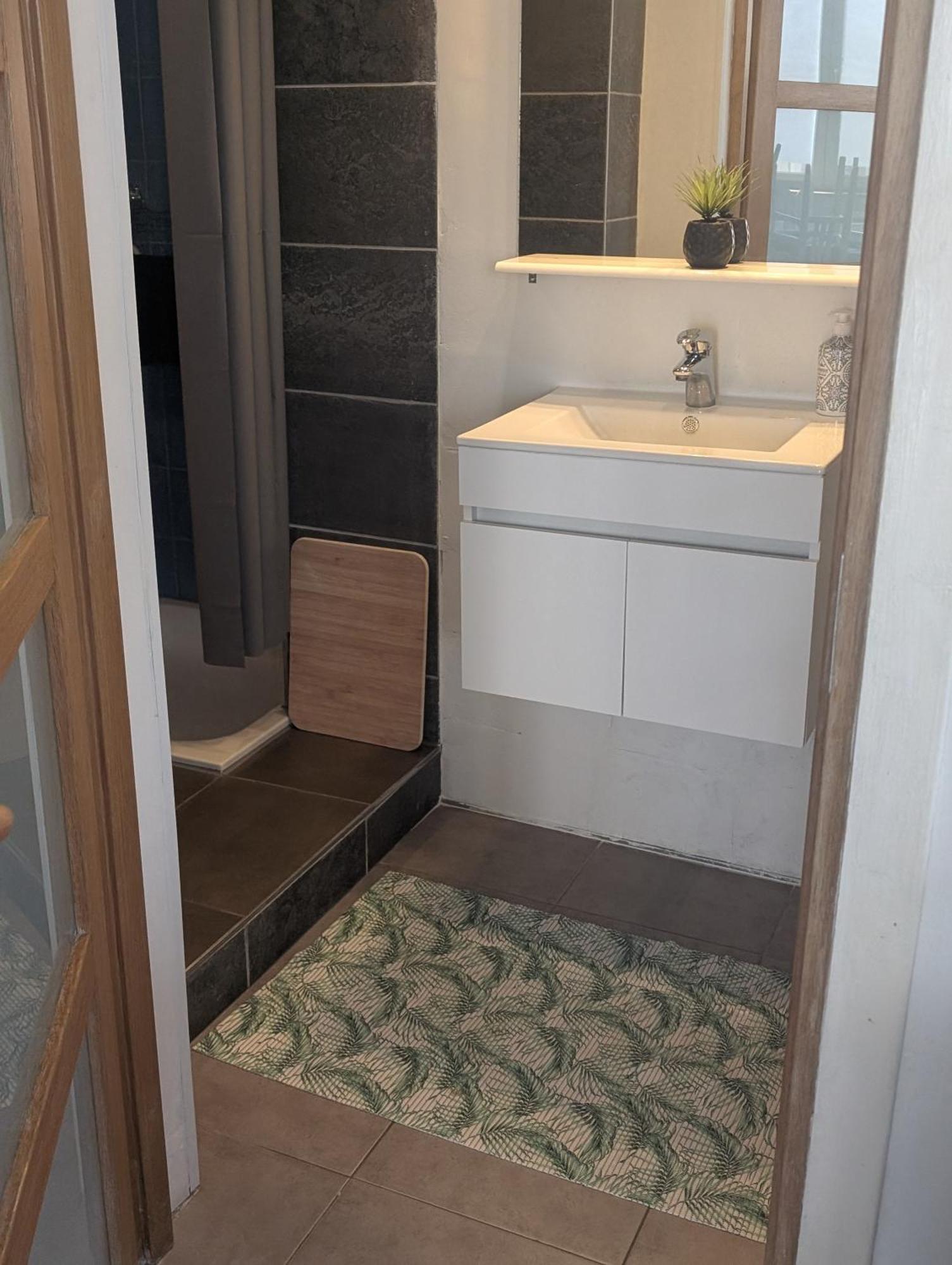 Appartement Spacieux Avec Parking Et Terrasse La Panne Extérieur photo